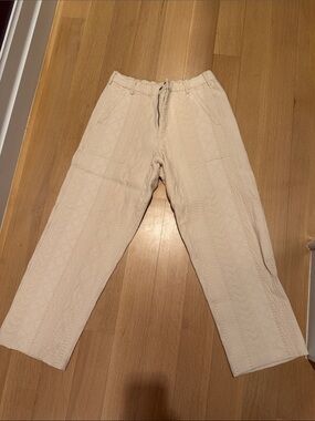 Cream Cargos